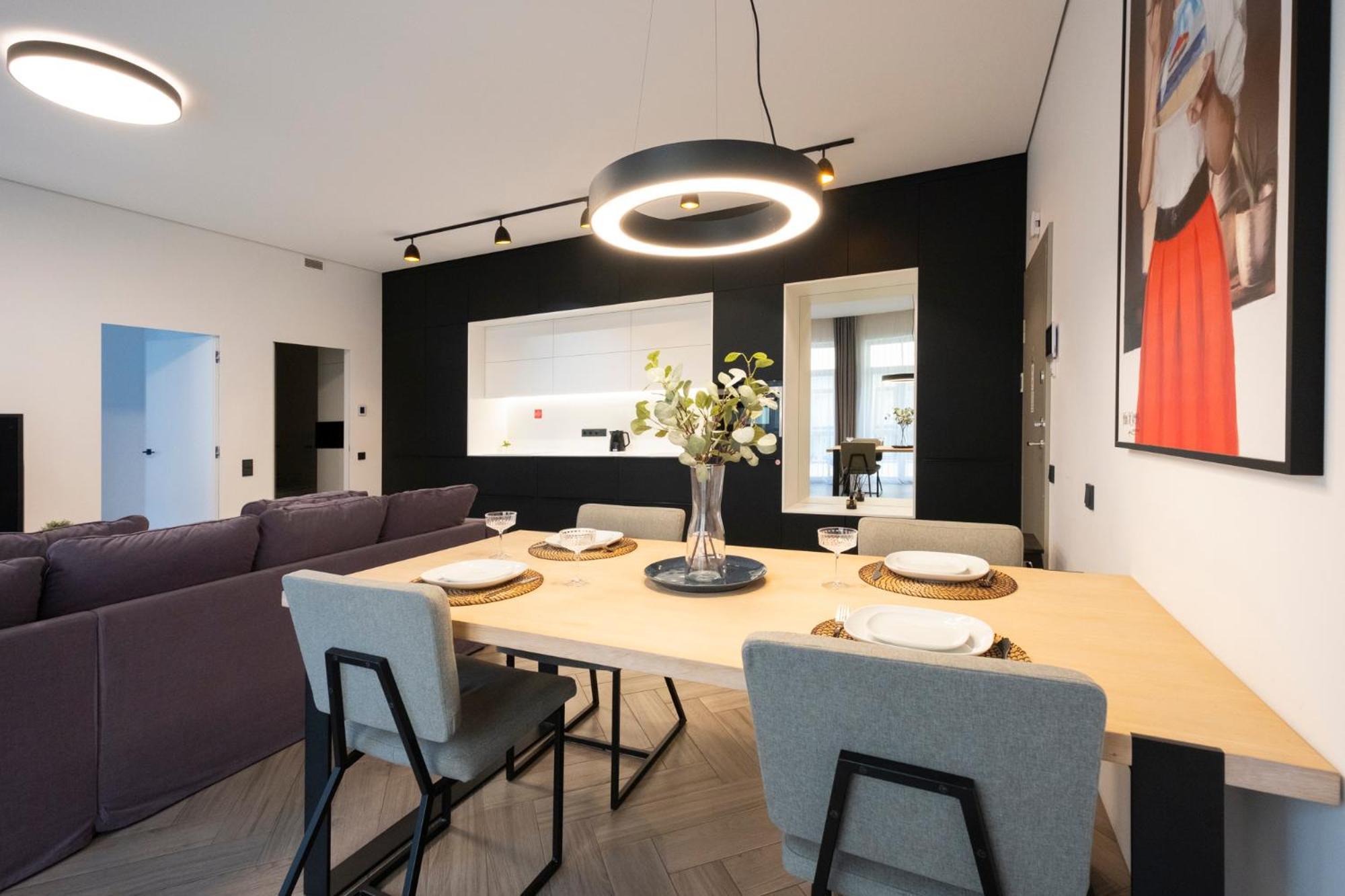 Cohost I Oldtown 60M2 Apt W-Garage Parking, Balcony & Self Check-In VNO Buitenkant foto
